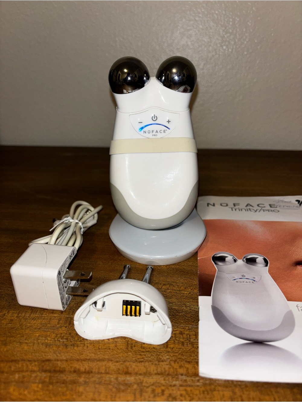 NuFACE Trinity w/ ELE Attachment Facial Toning Kit - Picture 3 of 4